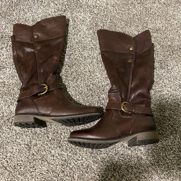 BareTraps Shoes - BareTraps Brown Subdue Boots with Faux Fur Lining Sz 7.5